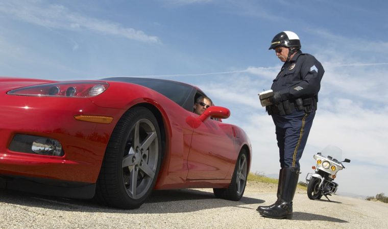 Što učiniti ako vas zaustavi policija dok ste u inozemstvu