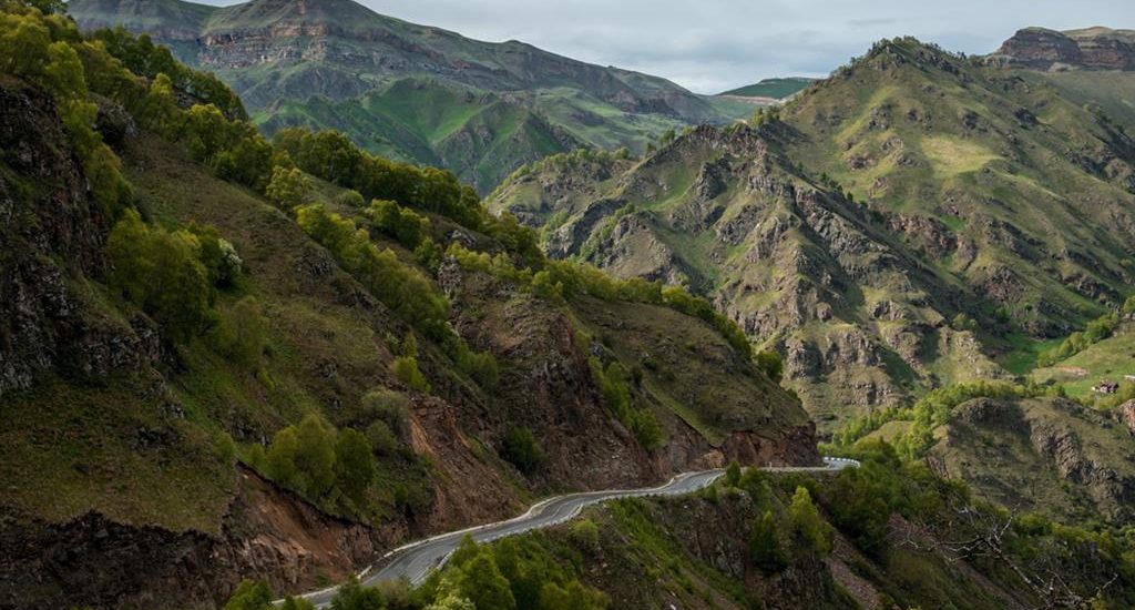 Viajes en vehículo a través del Cáucaso ruso: aspectos y consejos importantes para prepararse para el viaje