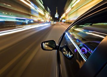 Þróun bílaframljósa: Frá steinolíu til lasertækni