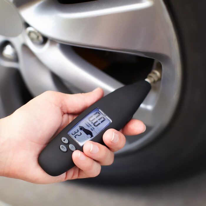 Tire pressure sensors: how do they work, what are the pros and cons?
