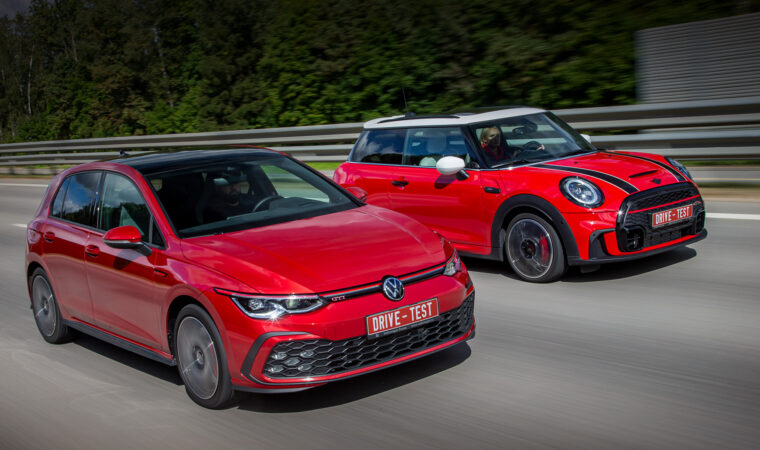Volkswagen Golf GTI против Mini John Cooper Works: Из удобности у хаос