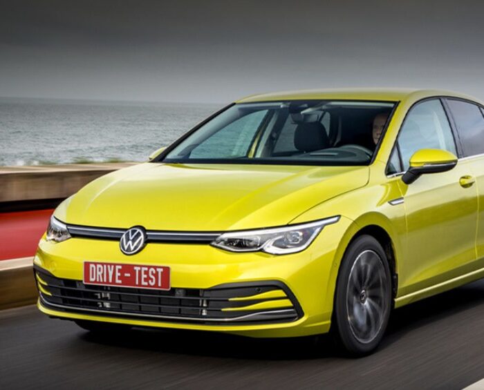 Getting into the technogloss of the Volkswagen Golf VIII hatchback