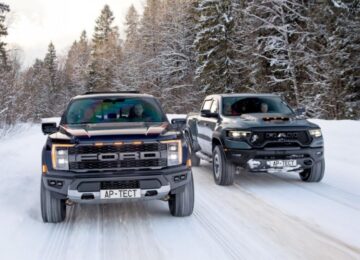 ፎርድ F-150 ራፕተር በተቃራኒ ራም 1500 TRX፦ የትኛው ከፍተኛ አፈጻጸም ያለው የመንገድ-ውጪ ፒካፕ ያሸንፋል?