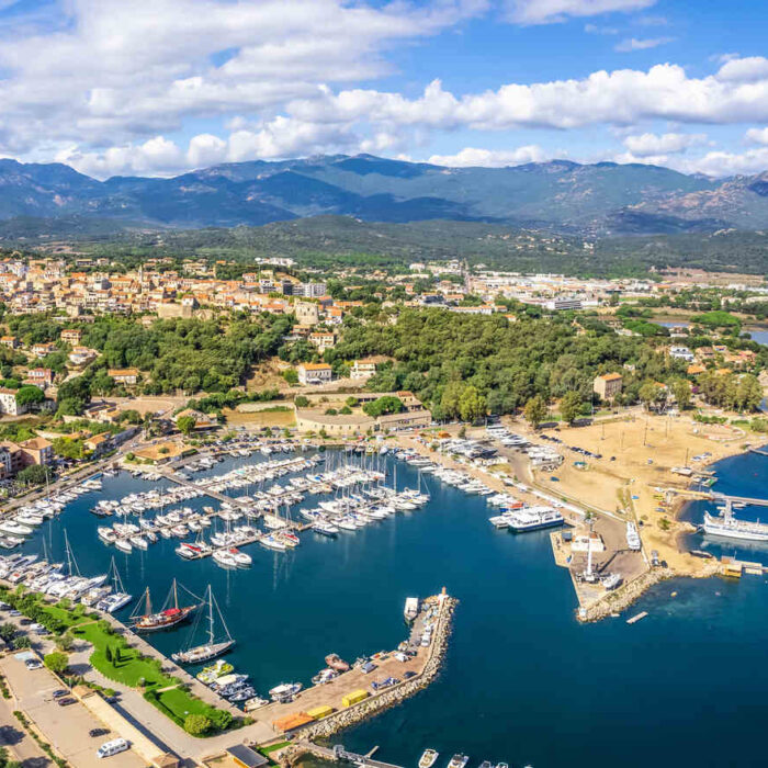Corsica vs Sardegna: Come scegliere