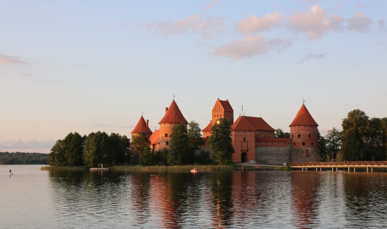 castle-5106468-760x450.jpg