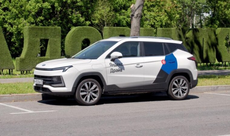 Plug and Drive: Un'Ora con la Moskvich 3e Elettrica