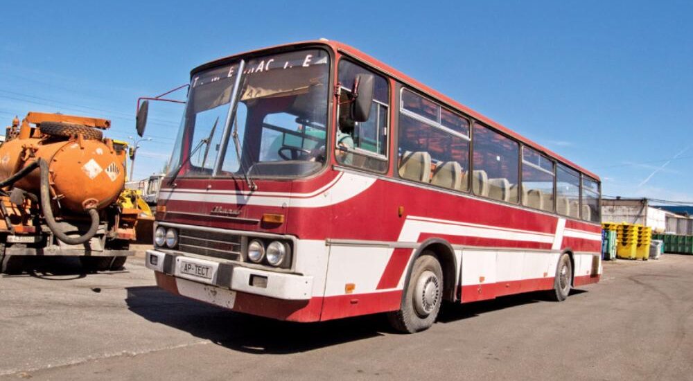 Time Capsule: An Express Retro-Test of the Ikarus-255 Bus with an Unusual Destiny