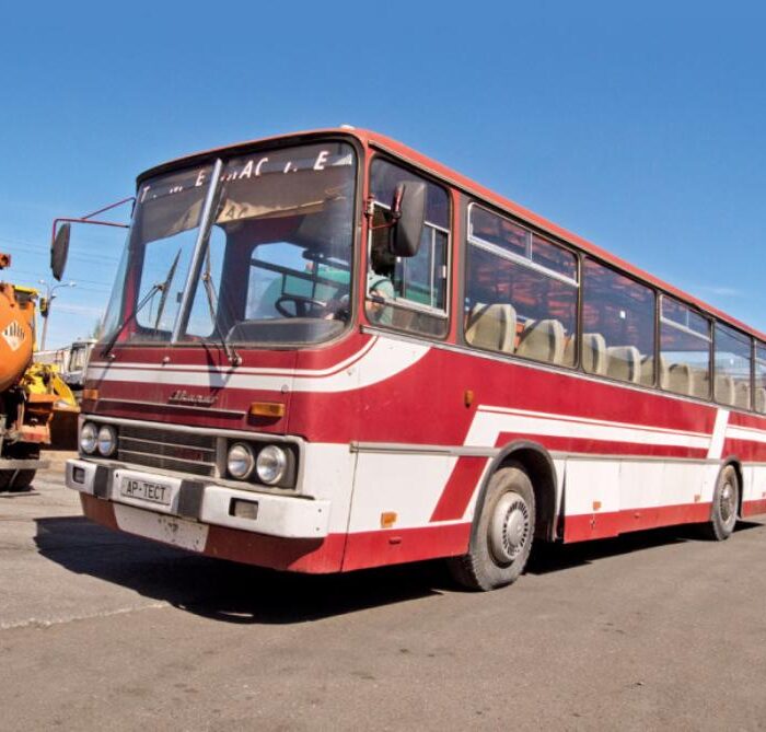 Time Capsule: An Express Retro-Test of the Ikarus-255 Bus with an Unusual Destiny