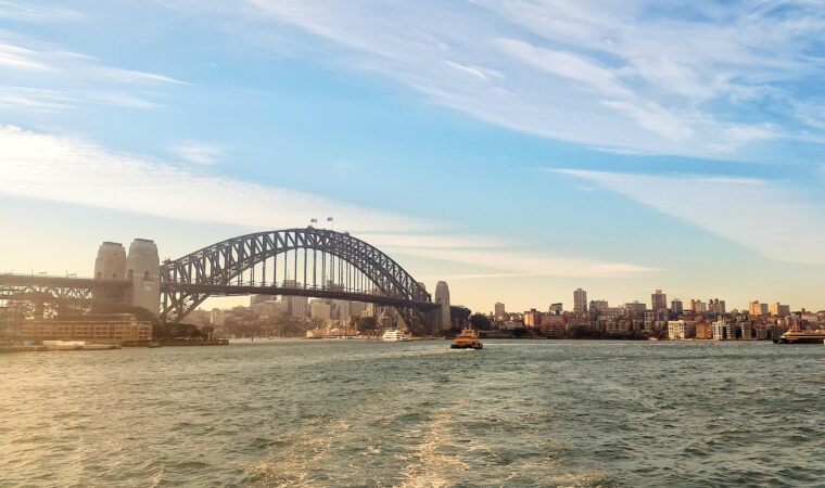 Бастың артындағы аяқтары порно компиляция