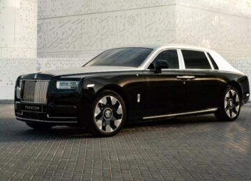 Rolls-Royce Phantom Arabesque: A One-of-a-Kind Special Edition with Laser-Engraved Hood